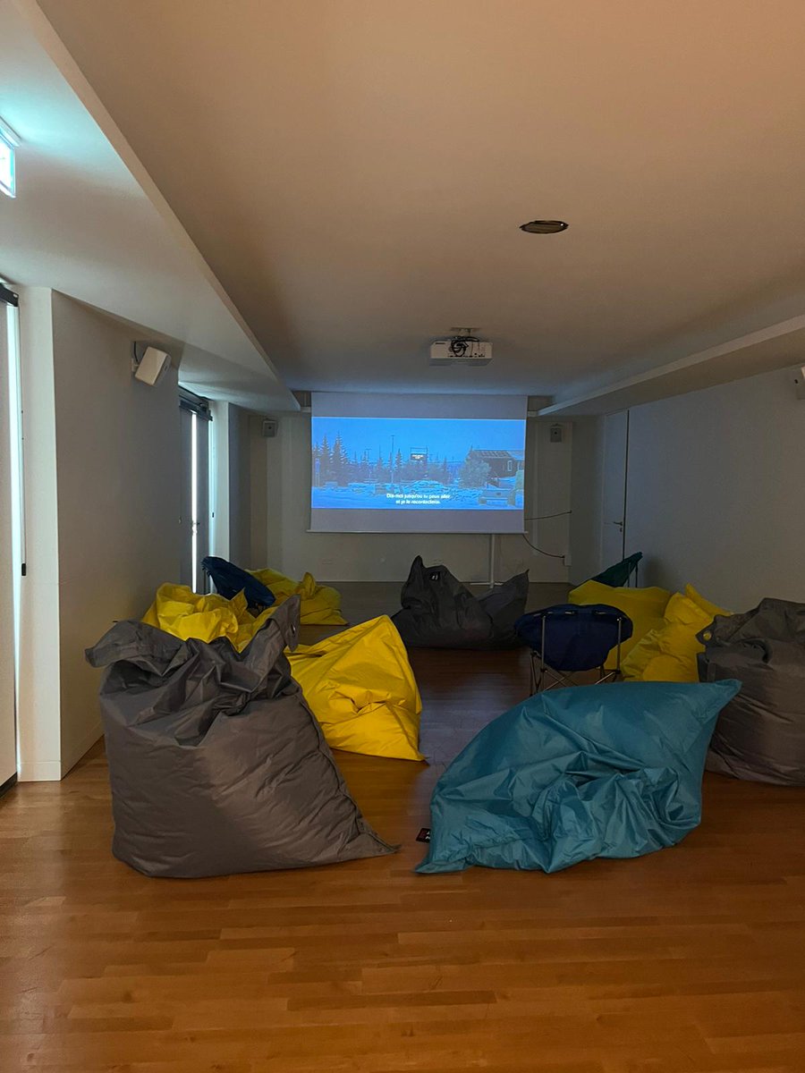 Fnau_urba's tweet photo. La @ComedieClermont  est notre refuge durant 3 jours pour écouter, apprendre et discuter, expérimenter et atterrir, pour partager et nous émouvoir, littéralement « nous mettre en mouvement ». Une joyeuse expérience d’émulation « punk » et de co-habitation anthropocène. #Fnau44 https://t.co/A66i9I0BGl