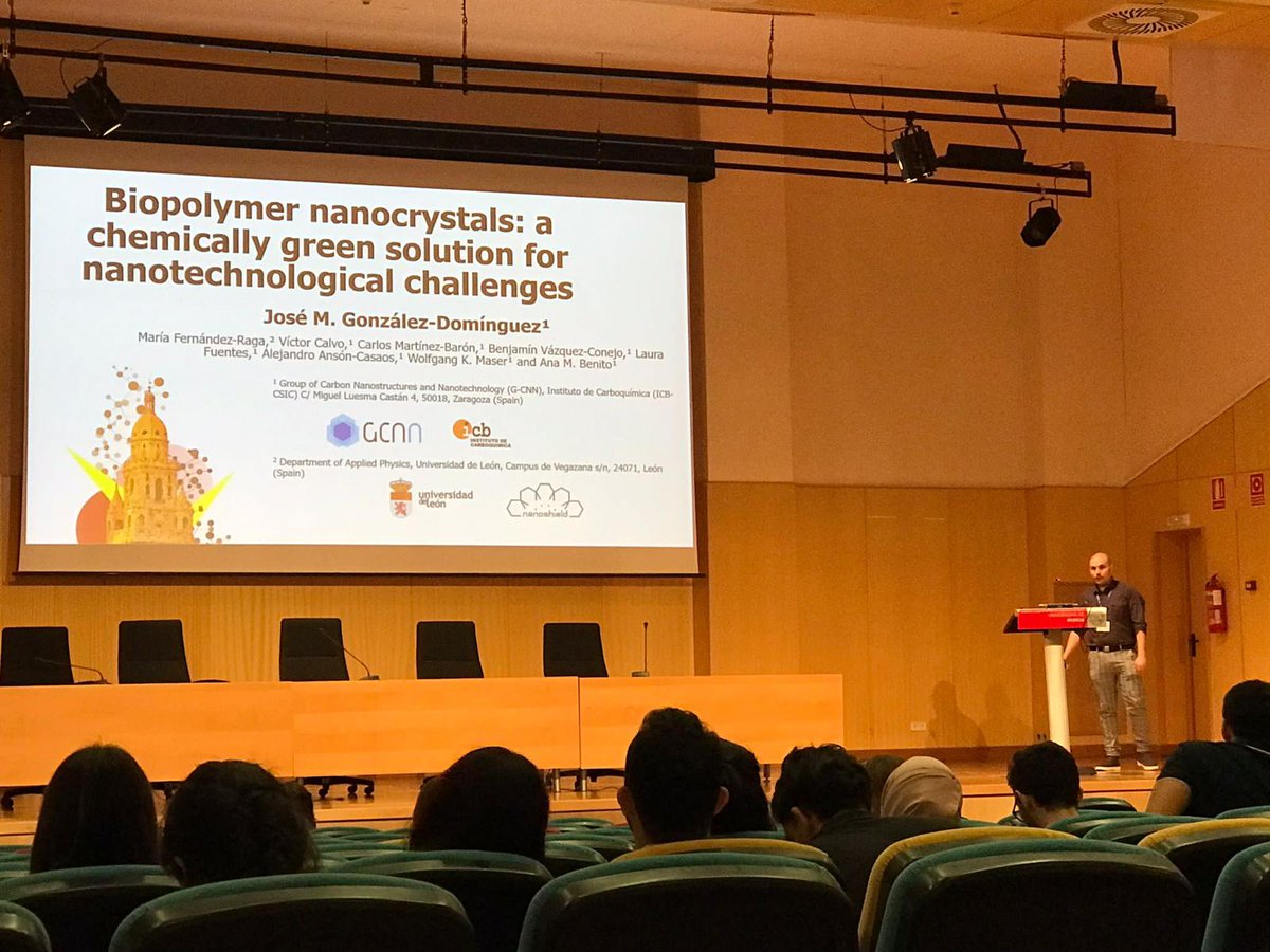 ICB_CSIC's tweet photo. Nuestro investigador @incluciencia #JoséMiguelGonzález  participa en el XIX Simposio de Jóvenes Investigadores Químicos de la RSEQ en Murcia hablando de las lineas de investigación del @GCNN_CSIC y el proyecto #nanoshield  https://t.co/VvjrsQotLS https://t.co/miJEo219bO