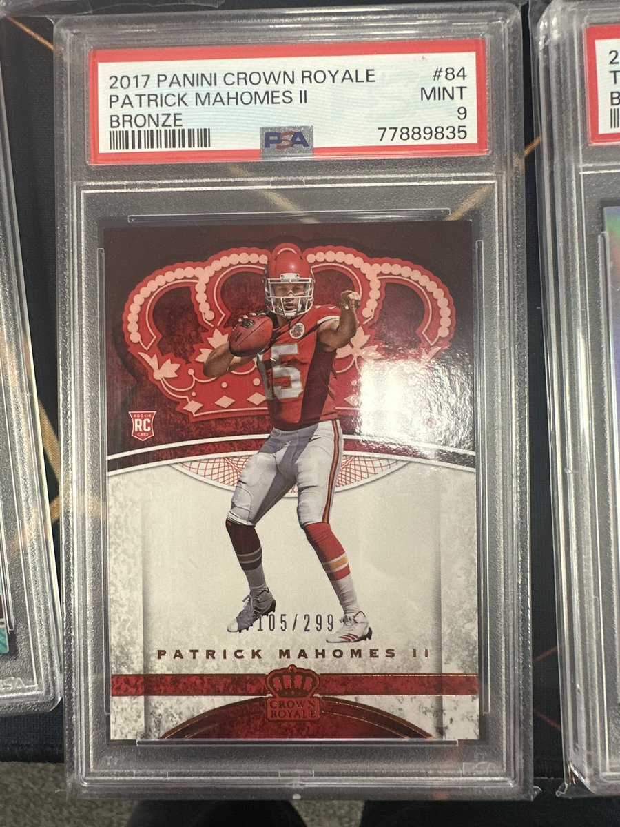 Siccuvit2's tweet photo. Some beautiful cards we picked up in the shop today. @CardPurchaser I know you can appreciate this fine art. #mahomesrookie #Tlawrookieink #panini #psa #whatnot https://t.co/LUnpKlqYUr