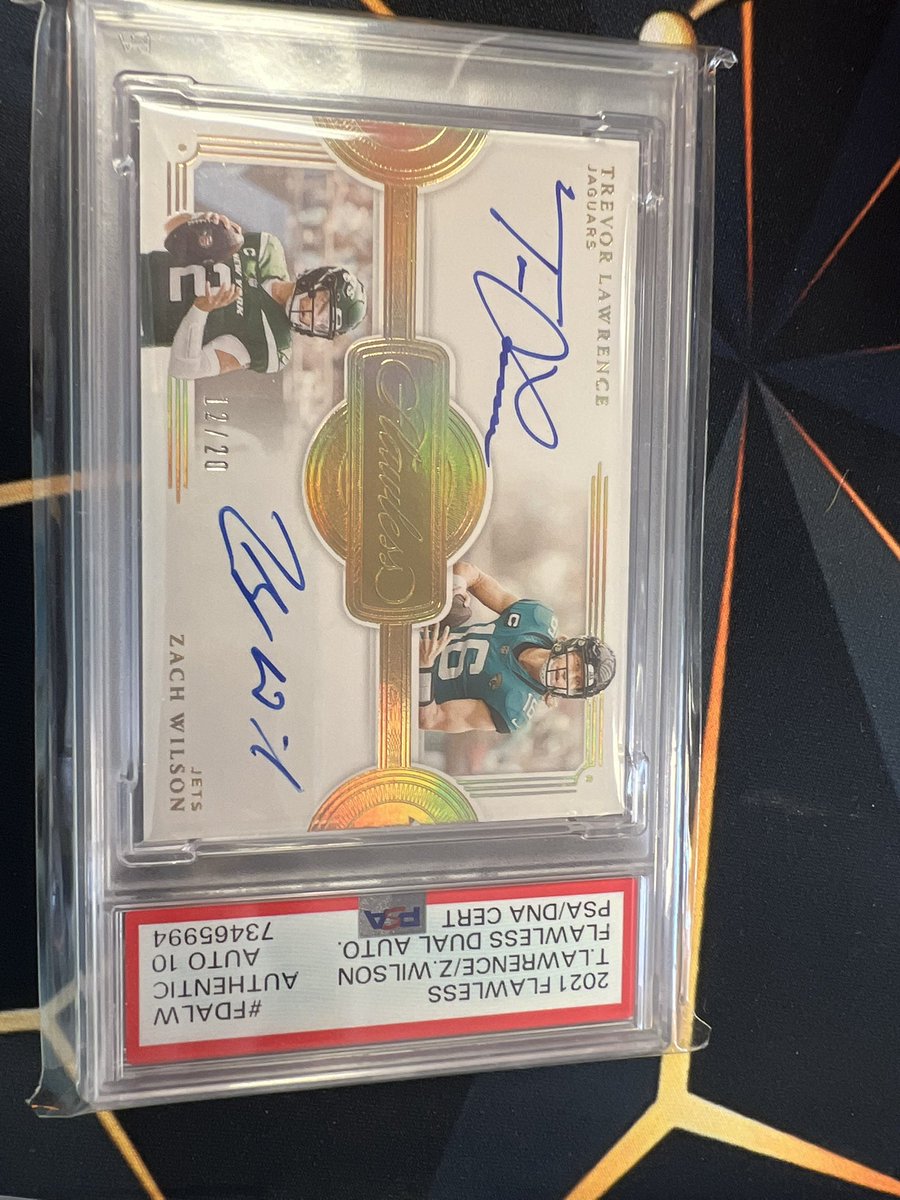 Siccuvit2's tweet photo. Some beautiful cards we picked up in the shop today. @CardPurchaser I know you can appreciate this fine art. #mahomesrookie #Tlawrookieink #panini #psa #whatnot https://t.co/LUnpKlqYUr