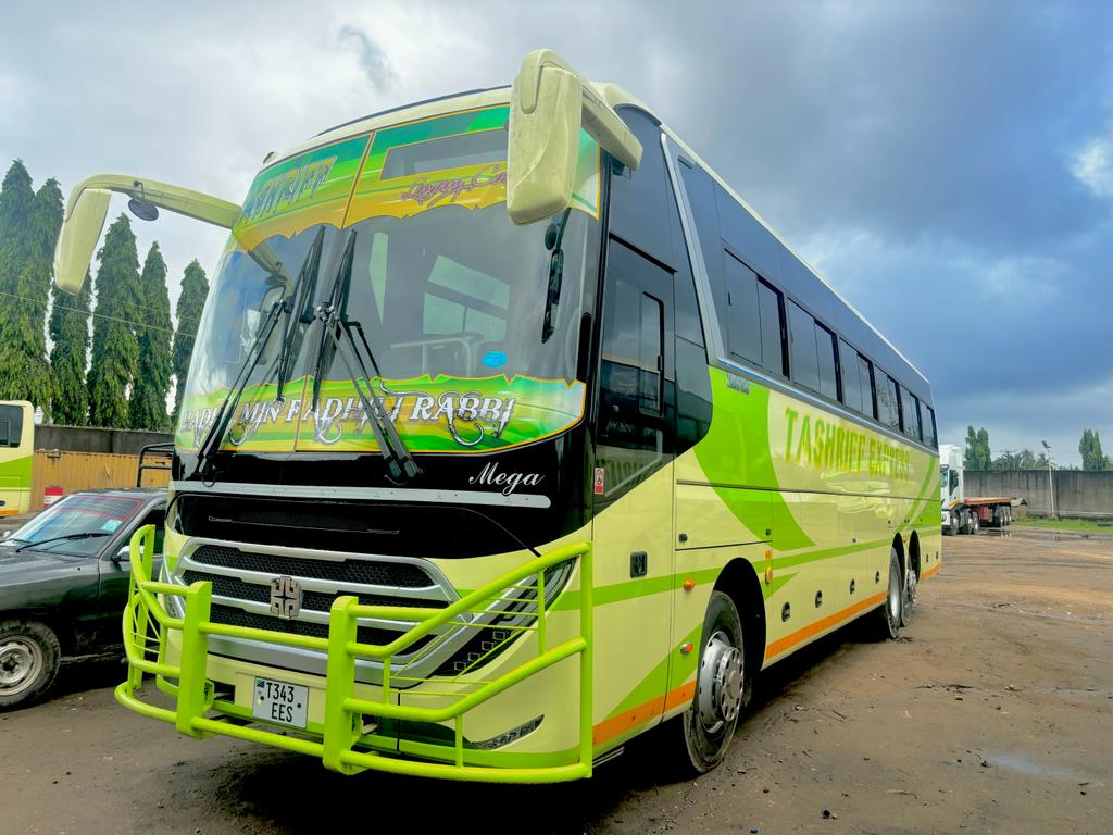 TangaBuses's tweet photo. MAKER: ZONG TONG BUS
MODEL: MEGA
COMPANY: TASHRIFF PREMIER 
ReG: T EES 343
ROUTE: TANGA - MASASI
DRIVER: MUCOCO BOY. https://t.co/TSj25dLTbp