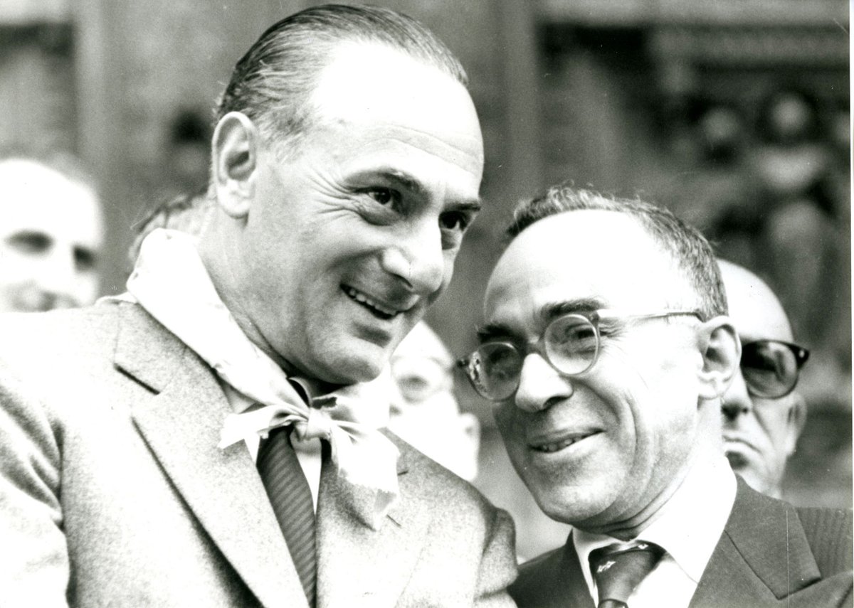 Gitro77's tweet image. QUELLA TELEFONATA NEL CUORE DELLA NOTTE

Era una notte inoltrata del novembre di 70 anni fa quando squillò il telefono a casa di Enrico Mattei. Le due circa.

«Pronto, Mattei. Ciao, sono Giorgio La Pira».

«Dimmi, La Pira», rispose infastidito per l’orario Mattei.

«Senti, ti…