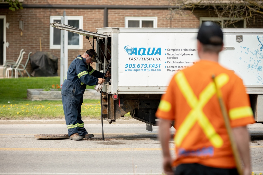 TEAM WORK MAKES THE DREAM WORK. 
Huge thanks to our crews who works together so well to ensure all work done with the Aquafast name on the truck is of the highest quality.