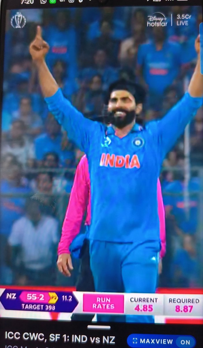 ritz_01_'s tweet image. Jaddu Bowling his first over.
@Hisense_IND 
@imjadeja 

#HisenseIndia #IndiaVsNewZealand #OneForTheHome
#SemiFinal1 #WorldCup2023
@ketley_2aug 
@sreeeni7799 
@NikhilDasA5