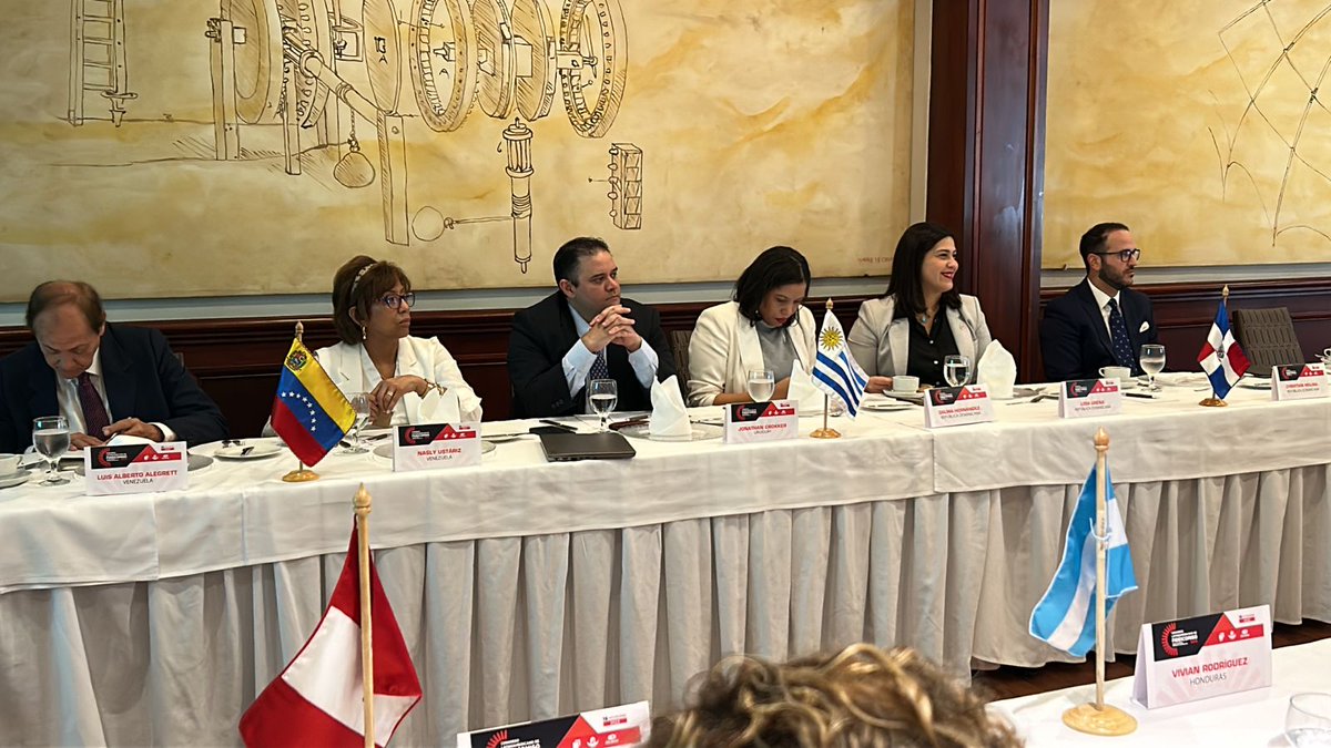 Estamos en República Dominicana 🇩🇴 Santo Domingo, en la reunión del Comité Latinoamericano de Fideicomiso - COLAFI, en el marco del 32° Congreso Latinoamericano de Fideicomiso - COLAFI 15 al 17 de noviembre.