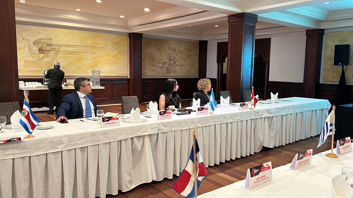FelabanOnline's tweet photo. Estamos en República Dominicana 🇩🇴 Santo Domingo, en la reunión del Comité Latinoamericano de Fideicomiso - COLAFI, en el marco del 32° Congreso Latinoamericano de Fideicomiso - COLAFI 15 al 17 de noviembre. https://t.co/5PCSR0g7Bs