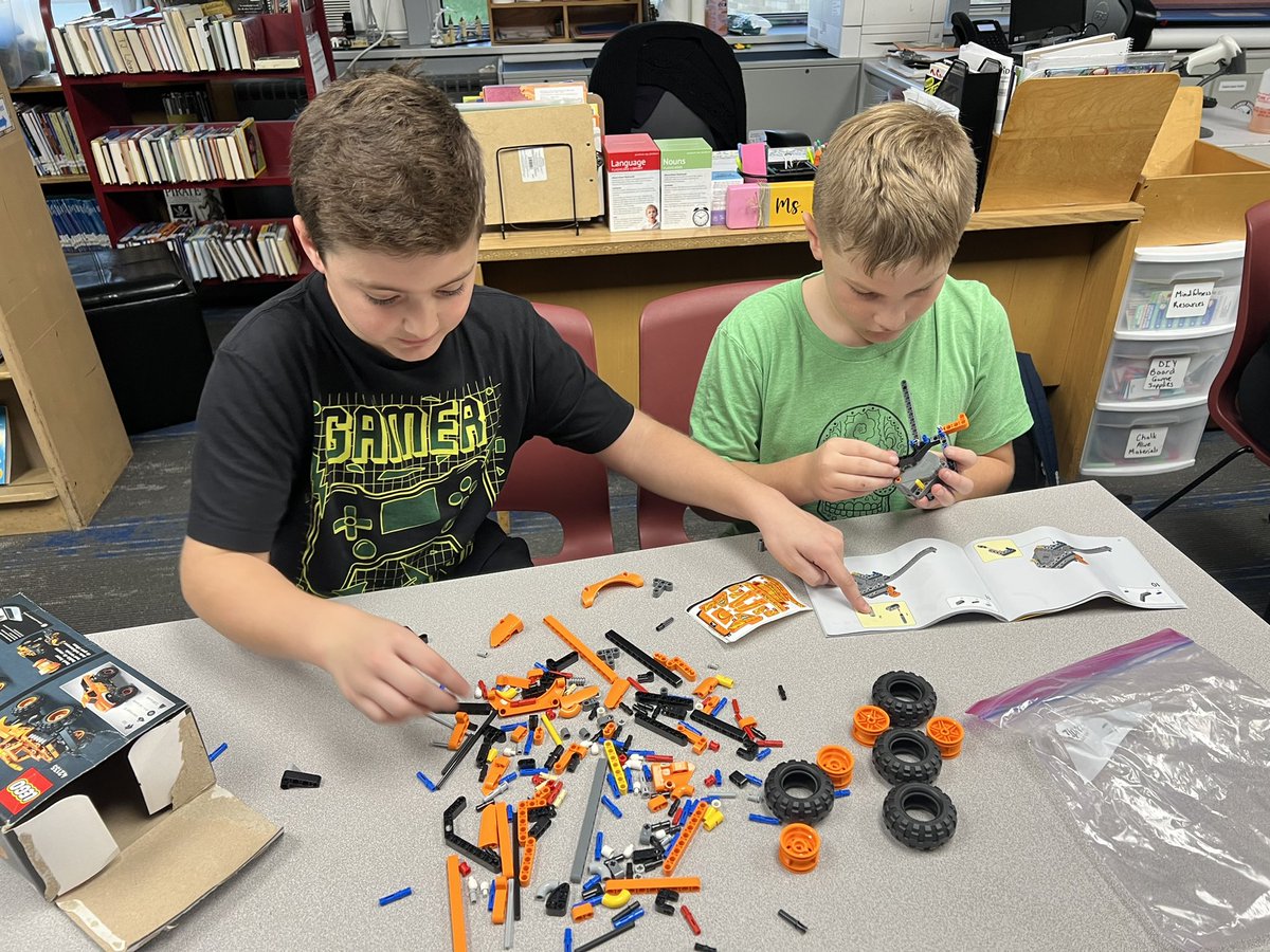 MsSelikoff's tweet photo. Great time kicking off our Advanced Lego Club yesterday, can’t wait for our next one! @LEGO_Education @LEGO_Group Students were excited to start working on new sets  like the Home Alone one! @RockboroTJMS @RockawayBoroBOE #legos #legobuilders #masterbuilders #legocreations https://t.co/erPL77SnJJ