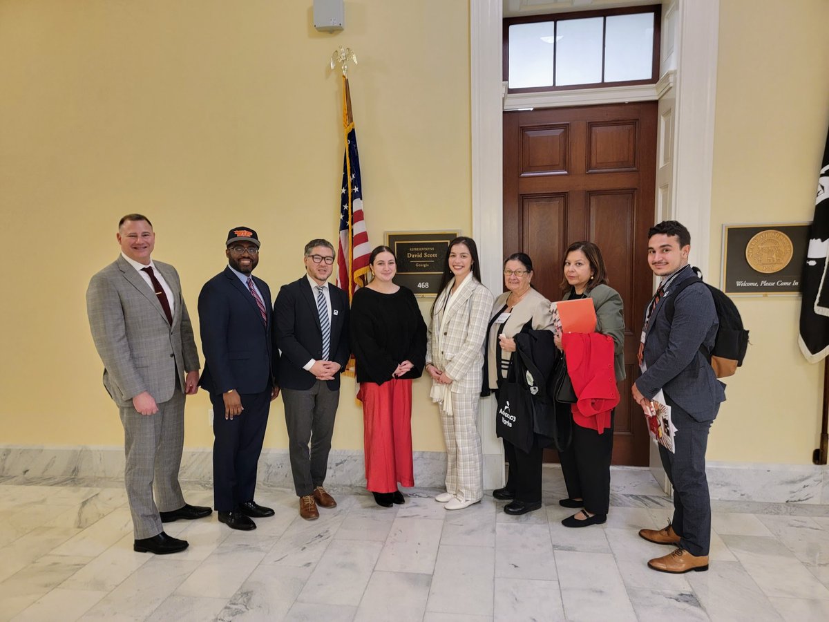 HeberBrown3's tweet photo. I've spent the past two days on Capitol Hill at board meetings for @bread4theworld &amp; joined with a powerful coalition to meet with members of Congress to advocate for a just #FarmBill https://t.co/lCfnUB5WqV