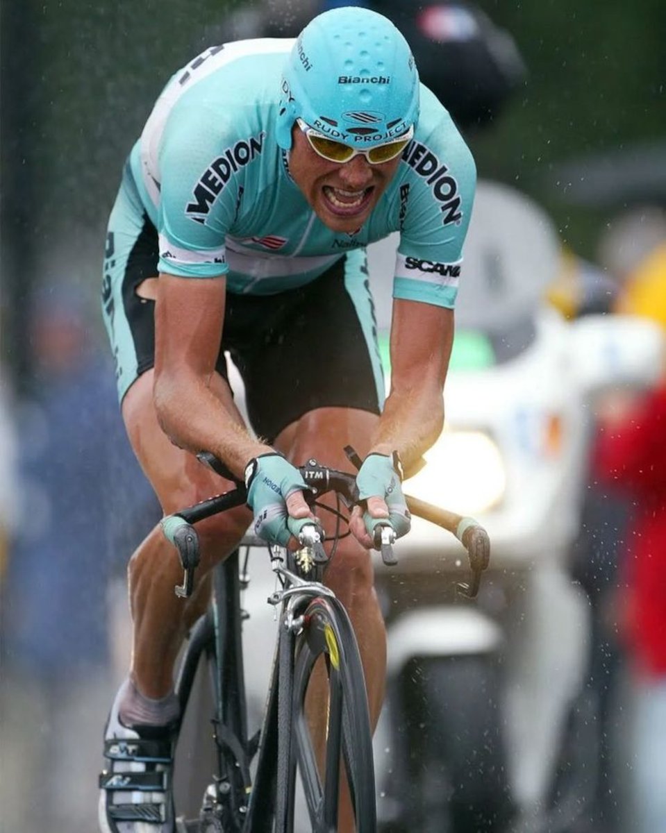 Miroir2Cyclisme's tweet photo. Der Kaiser
📸 DR
#DerKaiser #JanUllrich #TDF #TDF2003 #cyclisme #radfahren #ciclismo #cycling https://t.co/8sDpozIozL