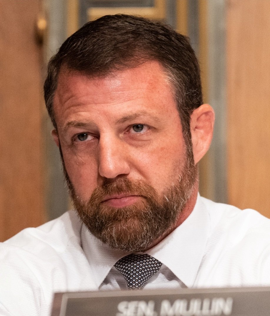 This is Republican Senator Markwayne Mullin, a 
CLASSLESS member of Congress who lost his $hiit on a witness.

Thoughts?