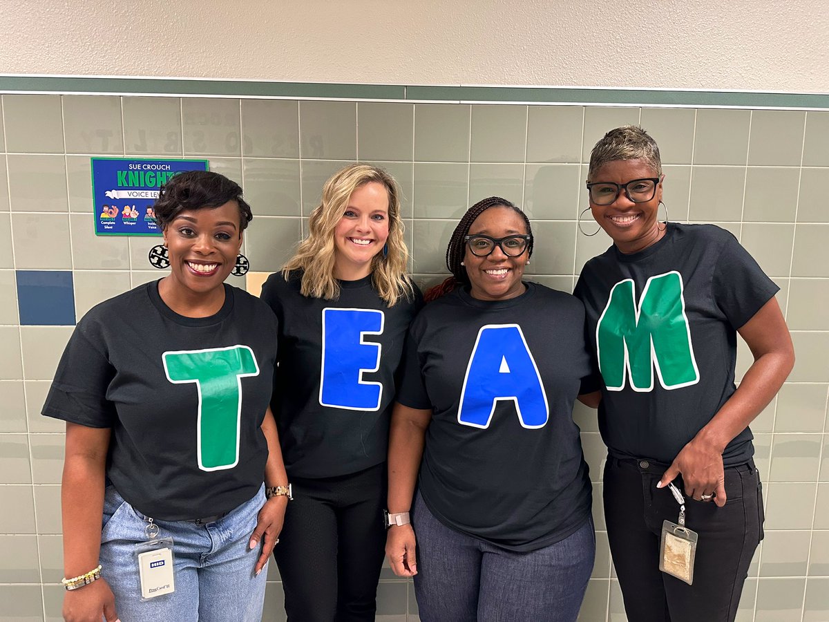 Twin day for Kindness Week! 

💚Together
💙Everyone 
💚Achieves
💙More

We’re missing our ❗️which is my wonderful AP Rose Eatmon