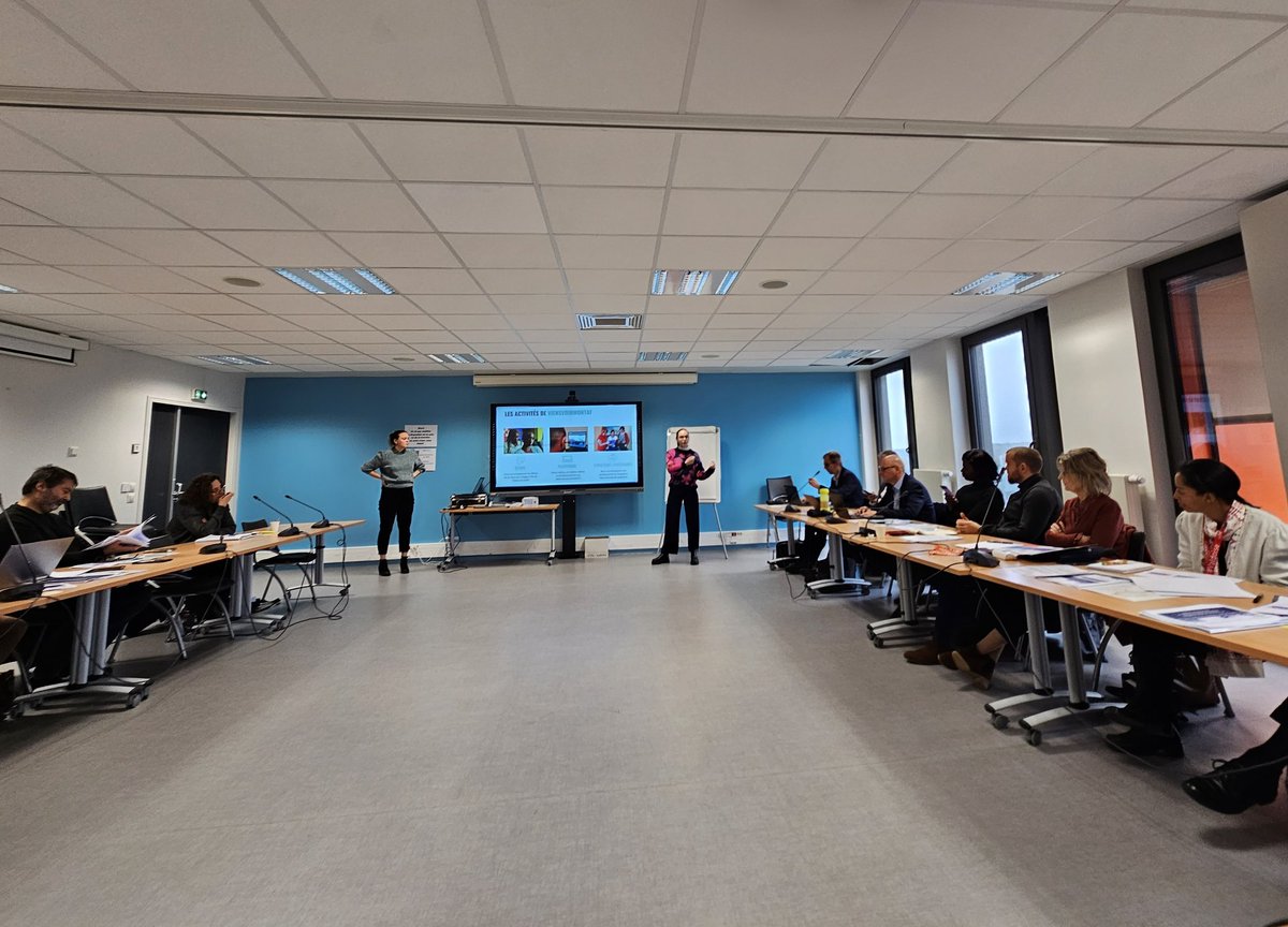 CEEVO95's tweet photo. #valdoise / #iledefrance / #ParisRegion / #Ceevo95 : Audition en Commission "Emploi - Formation" du CEEVO de Nina Génies et Mélanie Félix, pour la présentation des activités et des projets de l'association ViensVoirMonTaf en Val-d'Oise - https://t.co/HGsGQfrdNY https://t.co/RFbf4aw6f1