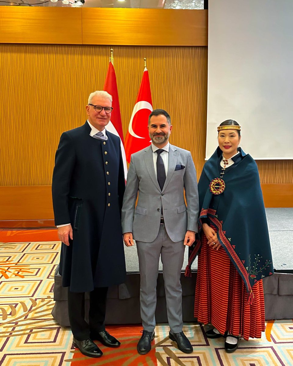 Romanya Nevşehir ve Kayseri Fahri Konsolosu Mehmet Dinler, Letonya Ankara Büyükelçisi Sayın Peteris Vaivars’ın davetlisi olarak Letonya Milli Günü Resepsiyonu’na katıldı.🇹🇷🇷🇴🇱🇻

#Letonya #FahriKonsolos #PeterisVaivars