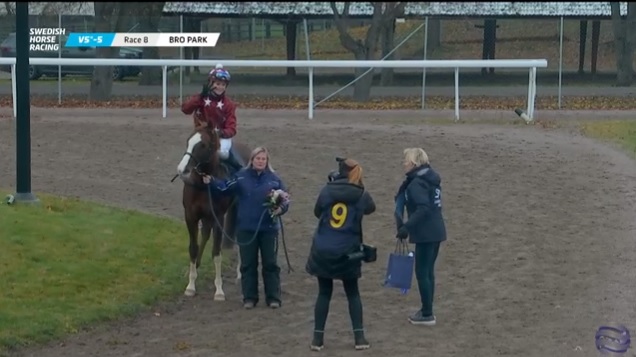 rebelsart's tweet image. A fantastic 4 winners for Ulrika Holmquist @UlrikaHolmquist today at Bro Park in Sweden‼️🏇🇸🇪
🥇Hadid
🥇Pearl Lounge
🥇Miss Mack
🥇Whoopiloo
Congratulations Ulrika‼️🏆
#winners #4timer #horseracing #Sweden #Bropark @swehorseracing @agentes305 @TVG