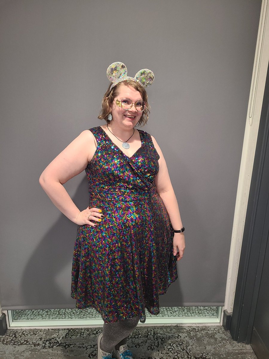 ag4515's tweet photo. @SolihullYV Sparkle Up Day! Trying to raise as much money as possible for children and young people! https://t.co/N4mG1XxJS2