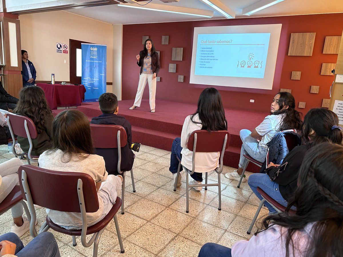 CABIPANC's tweet photo. #AHORA | Se lleva a cabo en la #UEMaríaAuxiliadora de Quito la charla para niños sobre #CambioClimatico con el apoyo de Verónica Minaya, Oficial del sector Ciencias Naturales de @UNESCOQuito. #NotPlanetB
@monicamaruri64 https://t.co/puNju6dW2L