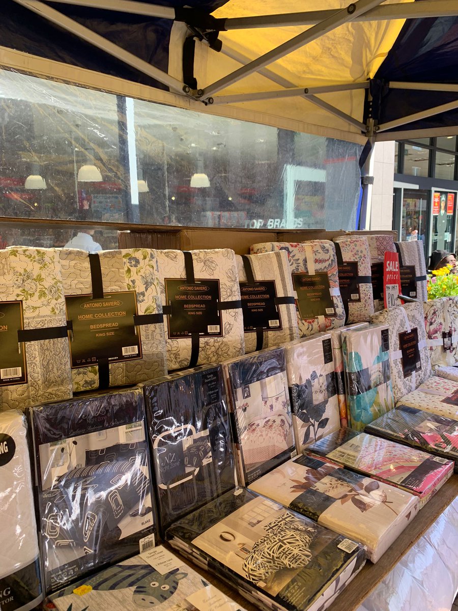 🌟 Weekend vibes in Tamworth! 🛍️✨ It's Market Day, the perfect spot to stock up on your winter bedding. Cozy up with the best finds at Tamworth Street Market! 🛌🍂 #WeekendShopping #MarketDay #TamworthMarket