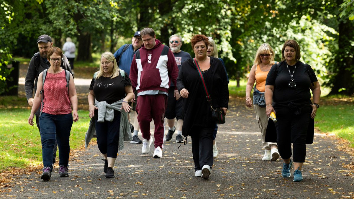 walking_scot's tweet photo. And we're off! 📢
Our event chair, Professor @nanettemutrie opens our 2023 #PFALecture, and welcomes esteemed expert lecturer, global leader and Scottish friend, Dr @fiona_bull of @WHO 🎉 https://t.co/Sv1wB8jda2