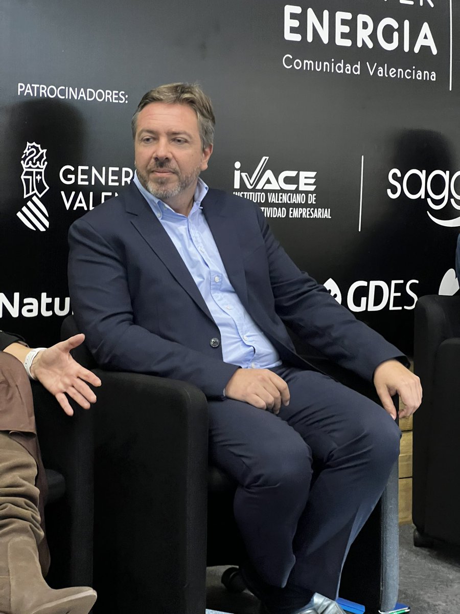 EnergiaComVal's tweet photo. Tarde histórica... haciendo eco de la mano de los compañeros de otros Clusteres de #energia de #España INTERCLUSTER ENERGIA #somoscluster #energia #energy #energiapositiva #transicionenergetica #transitionenergetic https://t.co/6VZAhWUEYV