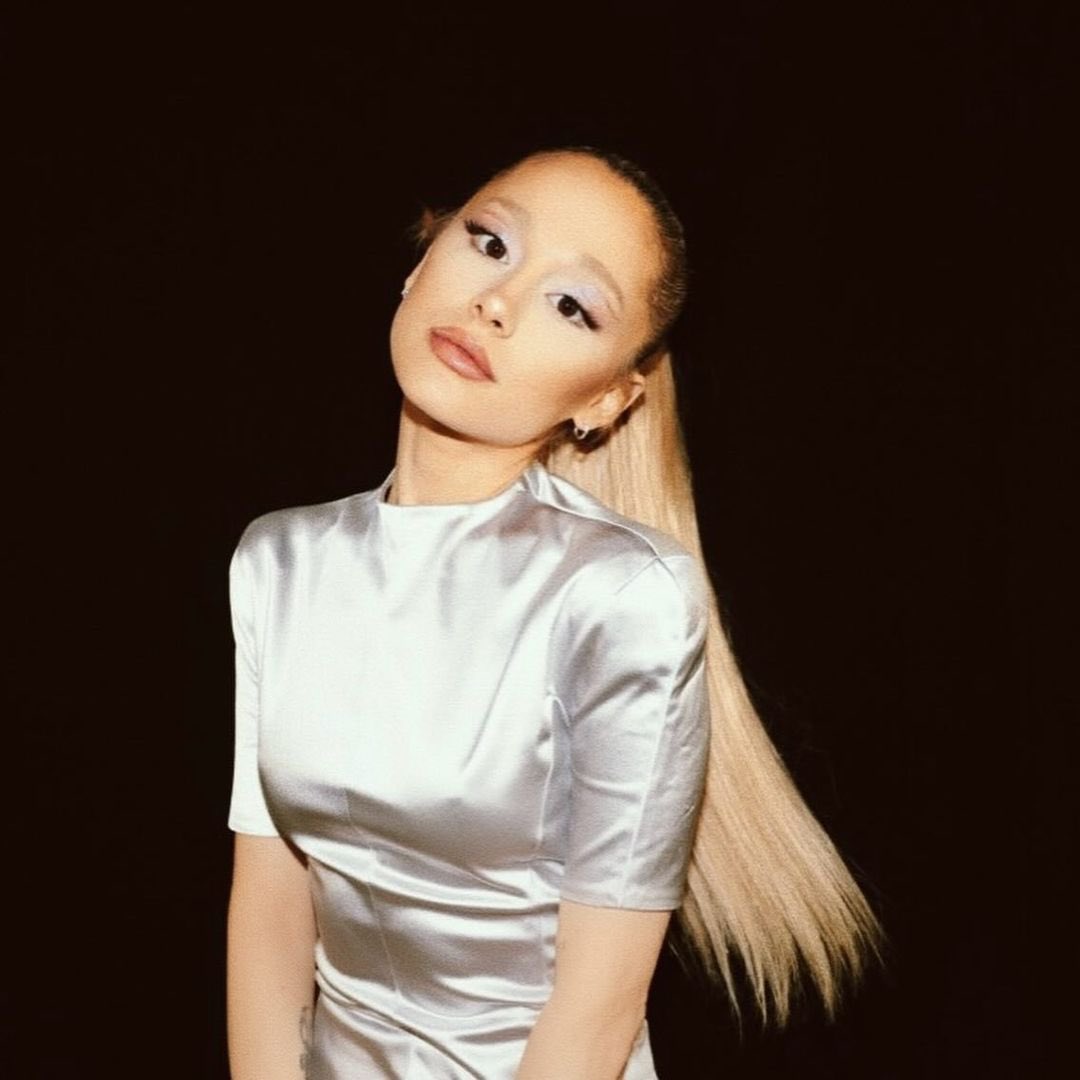 povspinnin's tweet photo. blondiana hate has to be forced bc look at the material https://t.co/WoWoj8R6FL