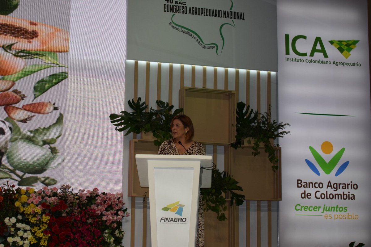 fedecacao's tweet photo. #Aestahora instalación del 40o. Congreso Agropecuario Nacional de la @SAColombia, a cargo de la ministra de agricultura @jmojicaflorez, presidente de la SAC @jebedoya y presidente de la Junta Directiva de la SAC @e_baquerocacao https://t.co/SgeQLrcnRB
