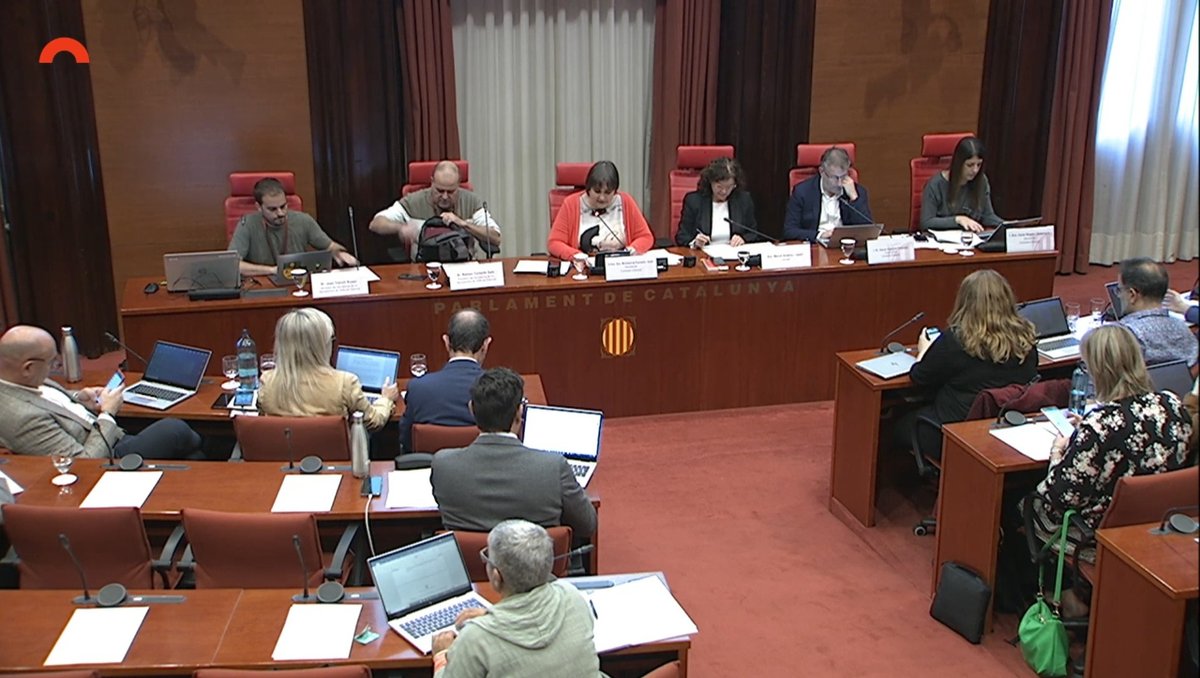 sfadfcat's tweet photo. 🎙️ Iniciem la compareixença a la Comissió d'Interior del Parlament de Catalunya.

El president del Secretariat de Federacions i ADF de Catalunya, Ramon Torrents, i el secretari, Joan Trenchs, per a informar sobre la modificació del Pla Infocat i del PAGI. 

#somterritori #adfcat https://t.co/7JMZrjd5Zd