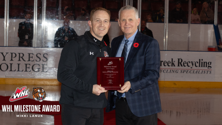With Commissioner Ron Robison on hand, the Western Hockey Awarded Athletic Therapist/Equipment Manager Mikki Lanuk with a milestone award Saturday in our 4-1 win over the Wentachee Wild.

Read more here ---->chl.ca/whl-tigers/art…

#WHL #MedHat #YXH #CHL