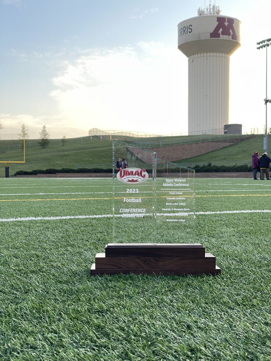 UMMFootball's tweet image. 🏆 UMAC CHAMPS 🏆

Cougar Football clinched their first UMAC Title since 2006 with a win over UNW 42-39!

Victory Recap: bit.ly/UNWRecap

#TEAM #RollCougs🐾