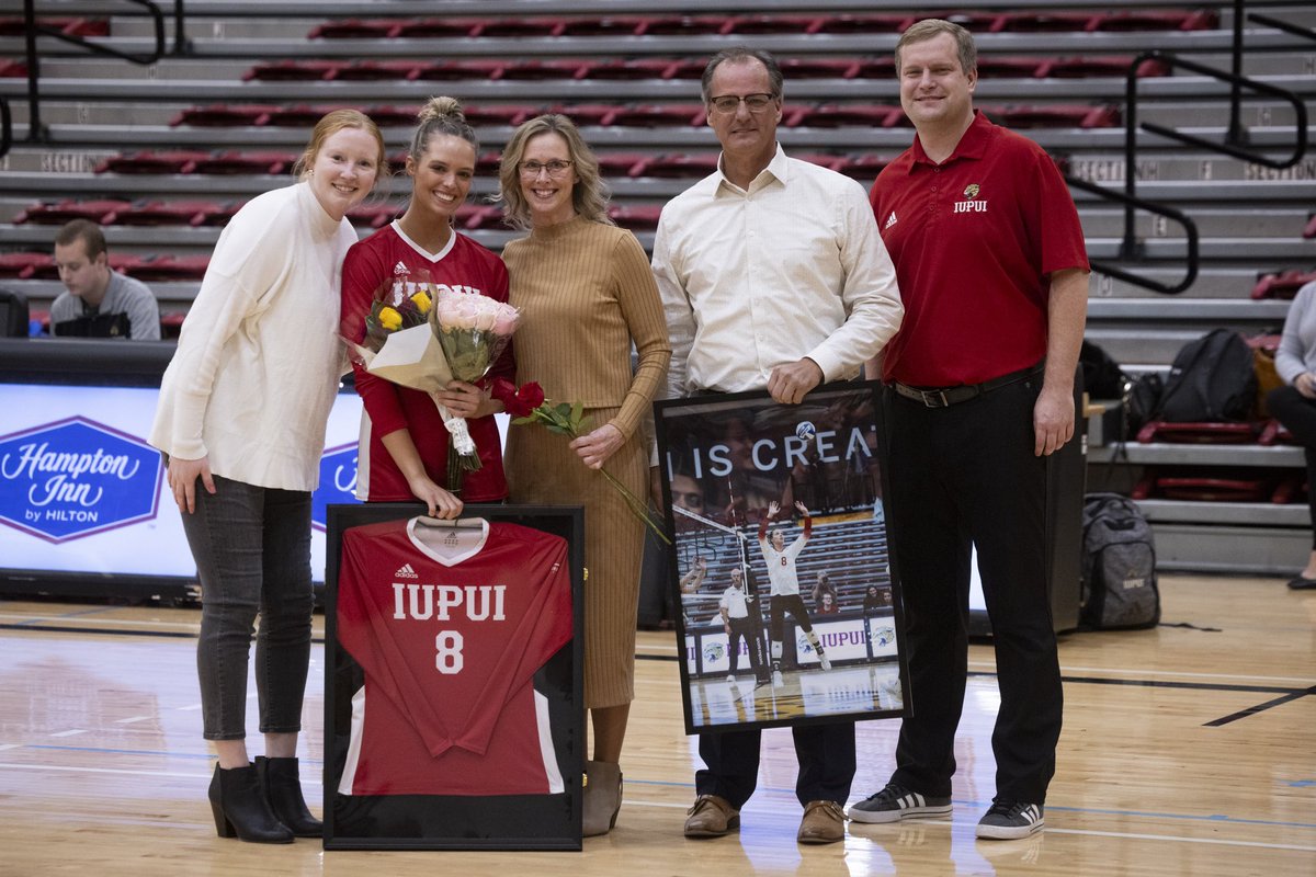 𝓣𝓱𝓪𝓷𝓴 𝔂𝓸𝓾, 𝓼𝓮𝓷𝓲𝓸𝓻𝓼! 

Beyond proud of all of your accomplishments at IUPUI. Excited for this next chapter in your life! 

#LetsGoJags #JaguarVolleyball 🐆❤️