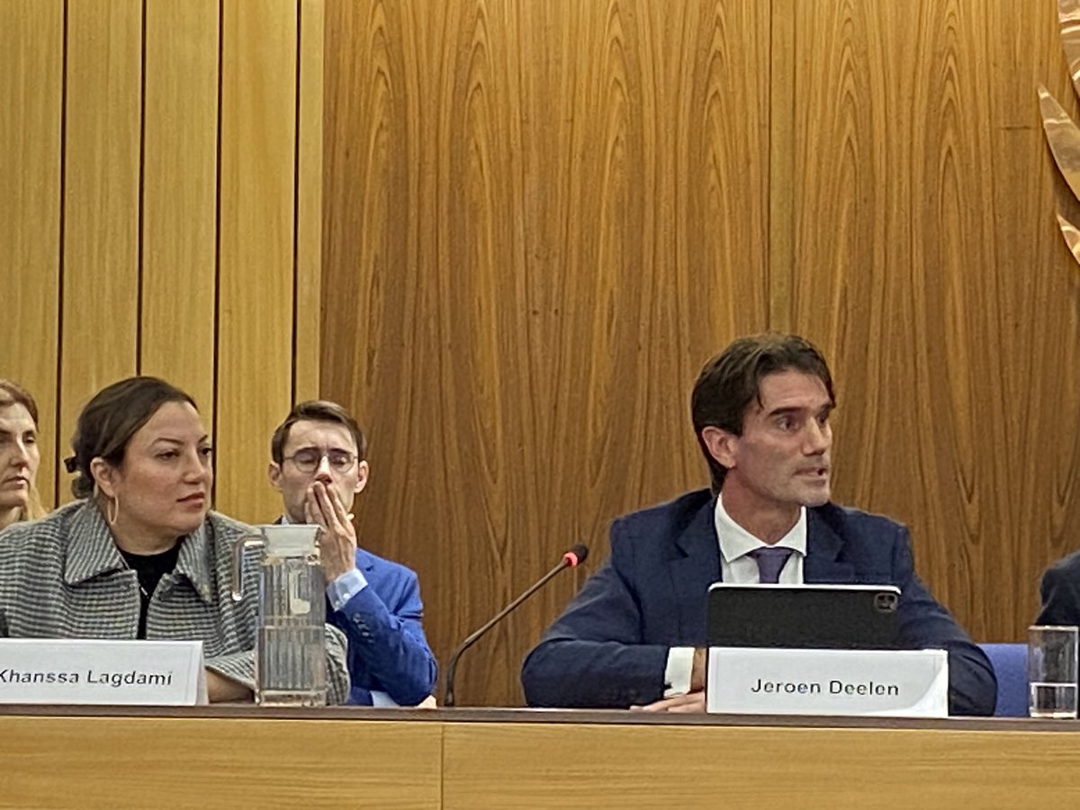 MtSPortDev's tweet photo. Jeroen Deelen, Chief Operating Officer of @BSM_shipping speaks about celebrating the ‘digital-nativity’ of many young people, but alongside recognition of the mental health challenges particular to seafarers &amp; their work
@IMOHQ @ilo @FlyingAngelNews https://t.co/IRtZofEoYo