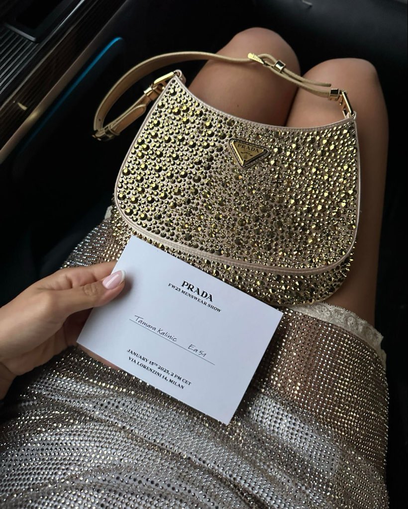 SelectOutfit's tweet photo. prada https://t.co/0Xc6PN7L1m