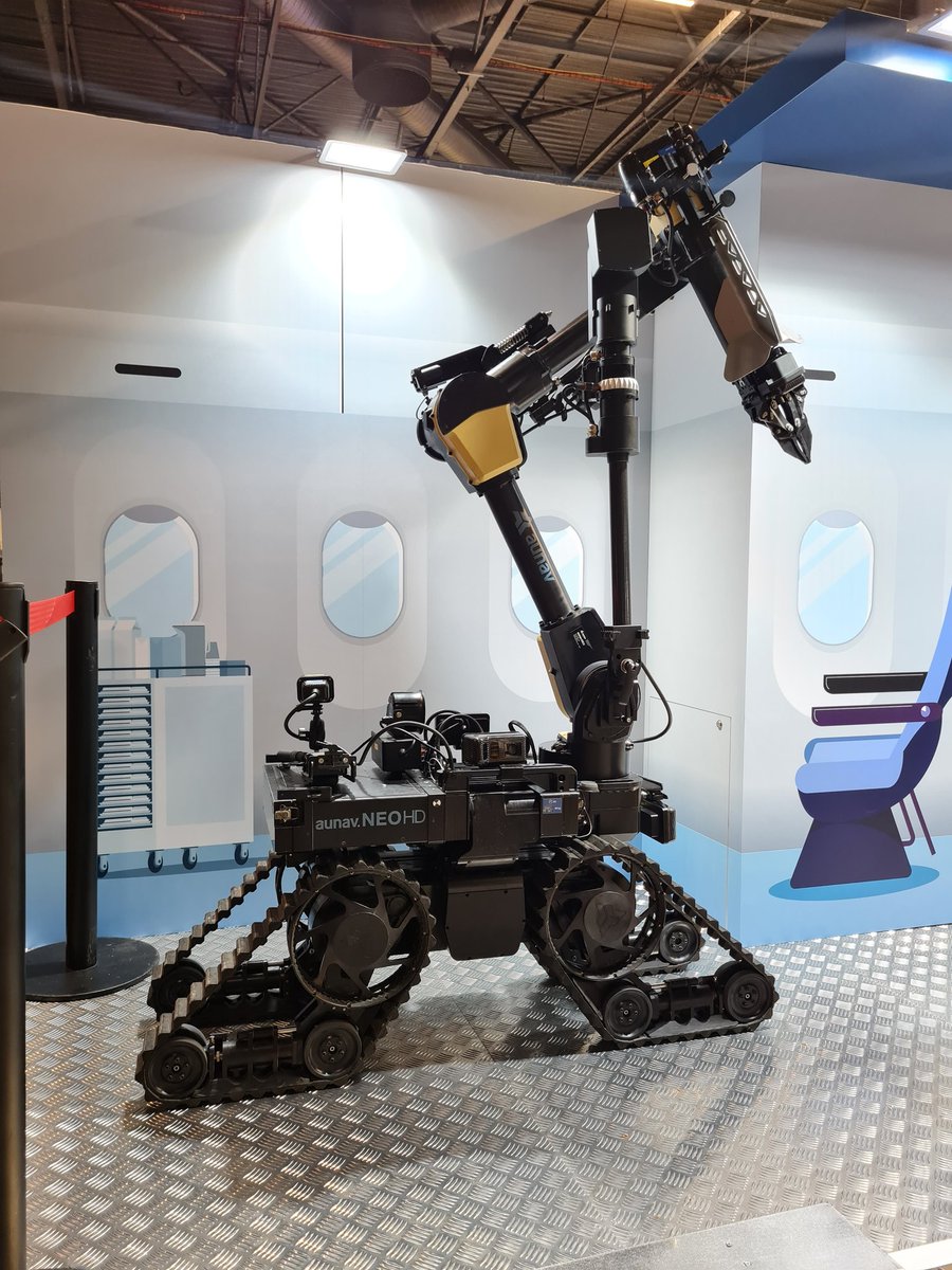 KristfNagy19's tweet image. Der NEO HD des spanischen Herstellers Aunav ist ein nteressanter EOD/ CBRN Recon #Roboter mit variabler Geometrie.
#Milipol2023 #UGV