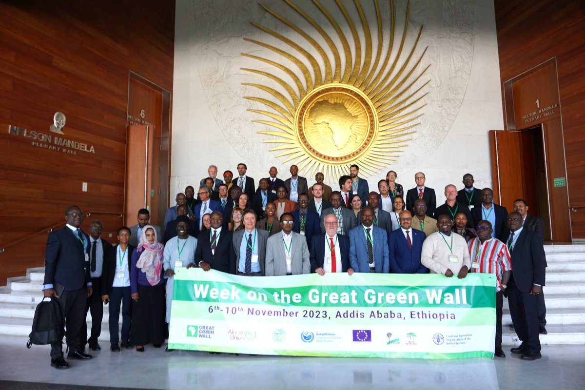 Congrats H.E <a href="/KhadijaMakhzumi/">Khadija Mohamed Al-Makhzoumi</a> . This immense Recognition affirms the impact of Your Work together with your team <a href="/MoECC_Somalia/">Ministry of Environment & Climate Change 🇸🇴</a>, Keep striving towards a greener and ECO Friendly #Somalia. #SustainabilityChampion #ASOAwards2023 <a href="/HassanSMohamud/">Hassan Sheikh Mohamud</a> <a href="/auggwi/">Great Green Wall Initiative</a> <a href="/1_billiontrees/">Great Green Wall Africa</a> <a href="/Aso_Awards/">Aso_Awards</a>