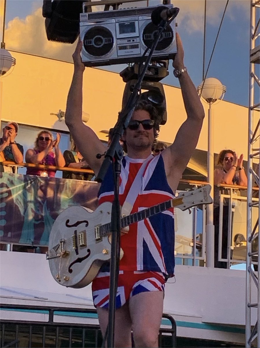 LONDON 🇬🇧 OUR TIME IS ALMOST HERE! (&amp; i’m gonna wear this outfit!)

sat. dec 2nd, 7PM
Islington Assembly Hall
<a href="/meiko/">meiko</a> supporting

there are still a few tix left for the show &amp; the pre-show hang.

LET’S GO! 🥳

show: dice.fm/event/7m8k7-ma…

pre-show hang: mattnathansonvip.com/products/londo…