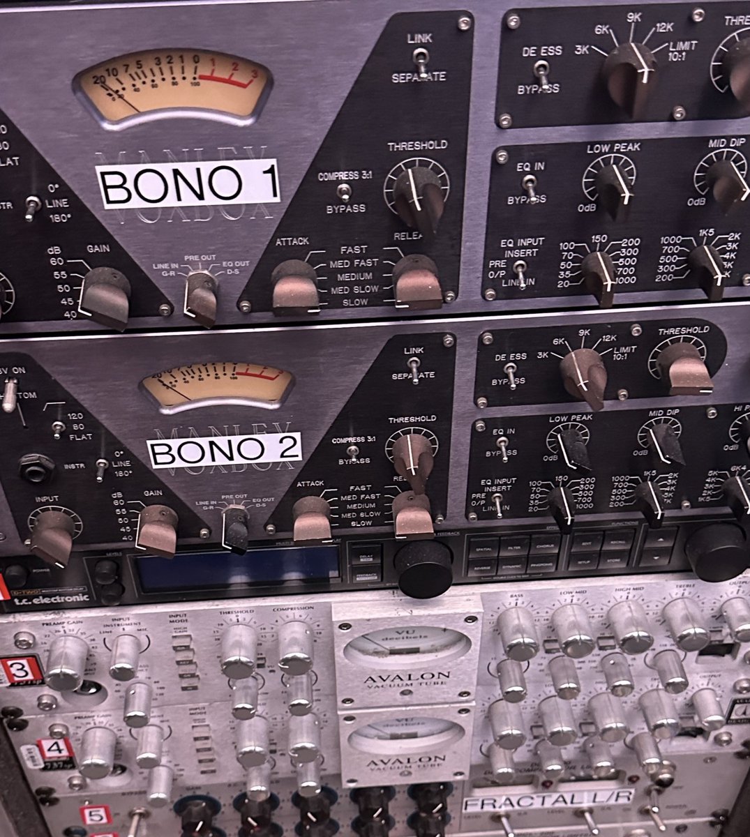 No caption necessary...

👀 spotted at <a href="/SphereVegas/">Sphere</a>

🔗 manley.com/pro/mvbx

#manley #manleylabs #singer #vocals #bono #u2 #spherevegas #livesound #channelstrip #preamp #preamplifier #tubesrule #u2rules