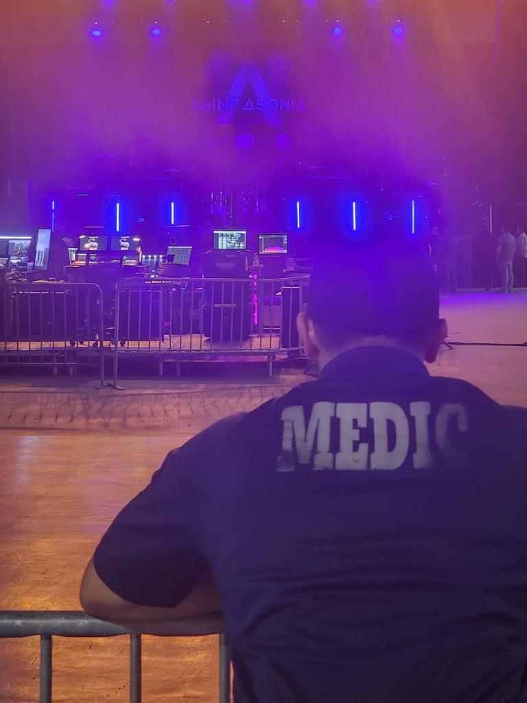 ProActionEMS's tweet image. 🎉Our amazing EMTs save lives and they cover fun events in town, including concerts! 🎶 You could be a part of the action.
📞(915) 532-2771 for program &amp;amp; scholarship info. or campus tour: zurl.co/v0t2?
#ProActionEMS #ConcertCoverage #EMTschool #EMTlife #EMTstudent