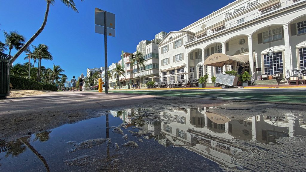 Double views on ocean drive

#photography #streetphotography #cityphotography #travelphotography #miamiphotography #waterphotography #reflectionphotography #street #sidewalk #people #miami #southbeachmiami #southbeach #oceandrive #travel #miamitravel #travelflorida #travelamerica