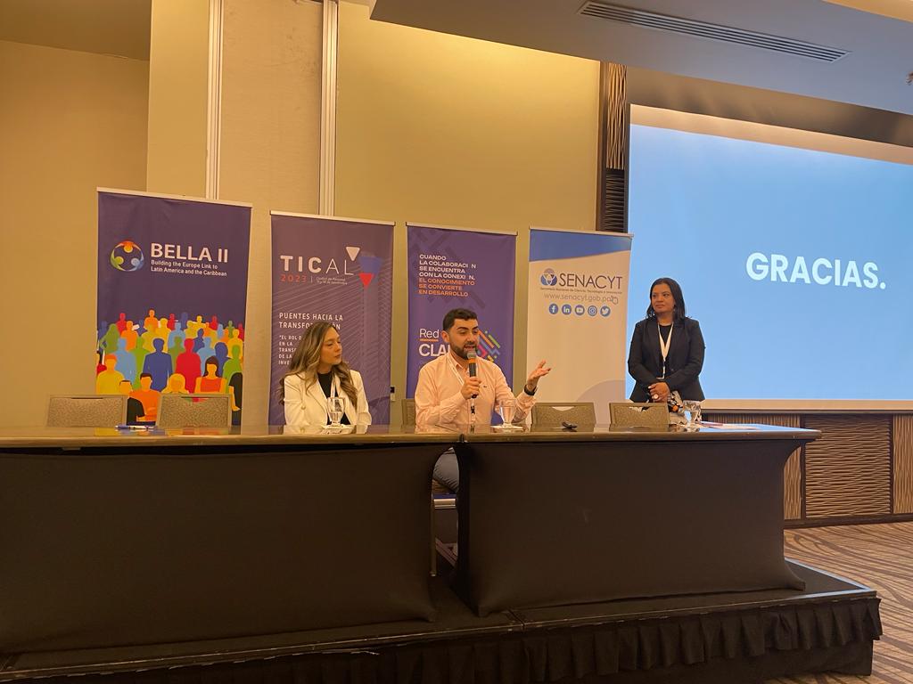 RedCLARA's tweet photo. Acceso, oportunidad (brindarla cuando el paciente lo necesita) y cobertura son tres aspectos clave que se impulsan con la #saluddigital, enfatizó Felipe Parada, subdirector de la Unidad de #Telemedicina de la Universidad de Concepción, #Chile #RUTE
#TICAL2023 https://t.co/ttrihFMiJO