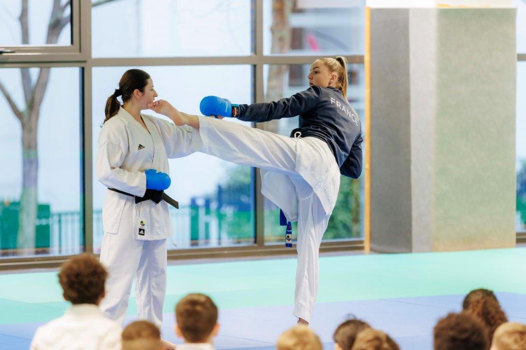 CDKarate92's tweet photo. #Stage #Photos 📸

👉 Le dimanche 12 novembre 2023, le CDK92 a eu l’honneur de recevoir @alizeeagier (championne du Monde et d’Europe, membre de l’équipe de France) à Gennevilliers.

👉 Retrouvez toutes les photos sur notre page FB : #CDKarate92.

📸 G. GOMEZ

#Karate #CDKarate92 https://t.co/8dThwgodGq