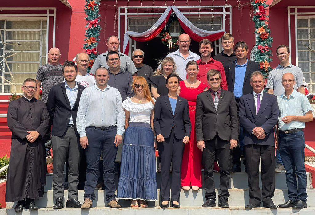 PLnoBrasil's tweet photo. Em 11 e 12 de novembro, a Sra. Embaixadora Bogna Janke visitou três municípios do Rio Grande do Sul: Guarani das Missões, Sete de Setembro e Ijuí. Ela se encontrou com autoridades locais e a comunidade🇵🇱.
1/3
@PolandMFA
@prezydentpl
@MEIN_GOV_PL
@PLemCuritiba
#Polonia
#ORPEG https://t.co/idaYsggZI8