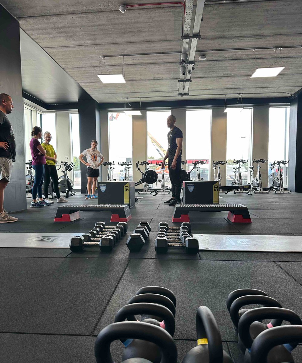 The gym is not just a place to work out, it’s a place to connect and build lifelong friendships. Surround yourself with positive vibes and watch your fitness goals soar! 🌟#FitFam