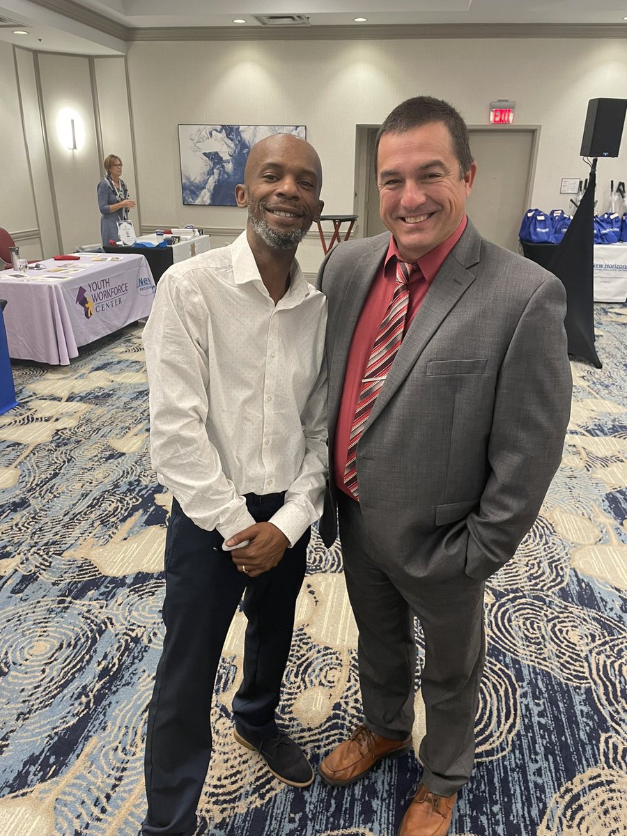 NHREC_YWC's tweet photo. In 1996 I walked into his classroom as a student @HeritageHS, years later I walked in @NHREC_VA and he’s the principal. From student/teacher to partners In making a way for the students Always build good relationships!! #GoBoldy Educators Breakfast 2023! @Dewey_Ray https://t.co/7sqaWfHagv