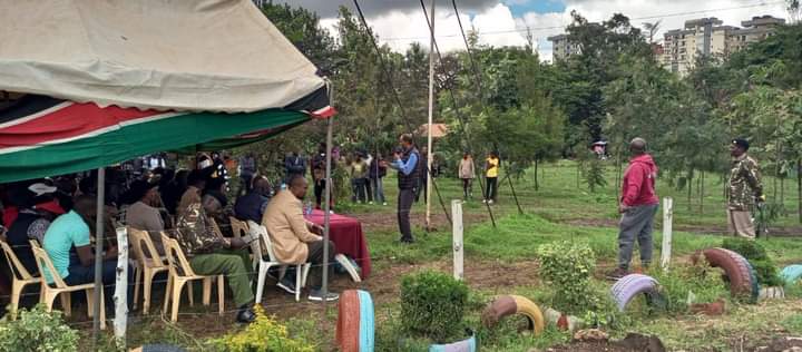 DFHRC's tweet photo. We celebrated the #NationalTreePlantingDay by joining the tree planting exercise at Kamukunji Grounds. We urged the community to not only plant trees, but also grow them and protect them. Trees are vital for our planet and our future. #TreePlanting #EcoMind https://t.co/AJcAM49VuH