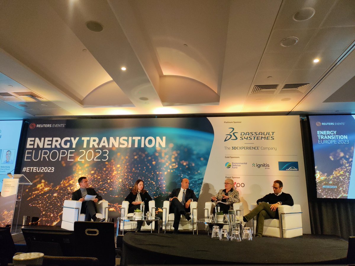 🔴 Now on the @RE_Transition stage! 

💡Pockets of wisdom by the panelists @mat_moakes, Lucy Yu, @Laura_Sandys & @mavrosko & Stefan Doerig on:
✅The readiness of the European #grid
✅The transformative role of #digitalisation
✅The untapped potential of #DemandResponse
#ETEU2023