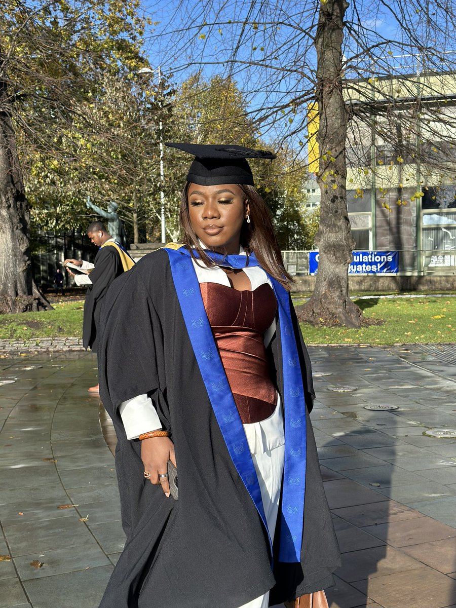 Ms_Obianuju's tweet image. Don’t play with me !!! Added another degree to make it 4 degrees hotter 🥰
Ma interior design ! 🎉
Thank you God!