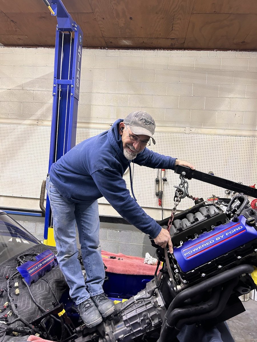 DrChrisR's tweet photo. #FordPerformance #Mustang #ShinesCustoms
My builder Steve riding the old Gen 2 Coyote to make room for the new Gen 3 Coyote Aluminator! Love this guy! πΊπΈπΊπΈπ https://t.co/7Hym9DucAA