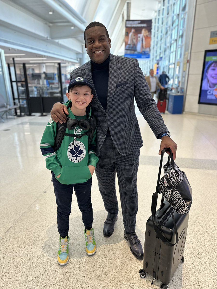 Bumped into <a href="/KevinWeekes/">Kevin Weekes</a> at the airport coming back from a hockey tournament down in Florida. 

Kevin could not have been any nicer to my son, a fellow member of the goalie union. 

Thank you for taking the time!