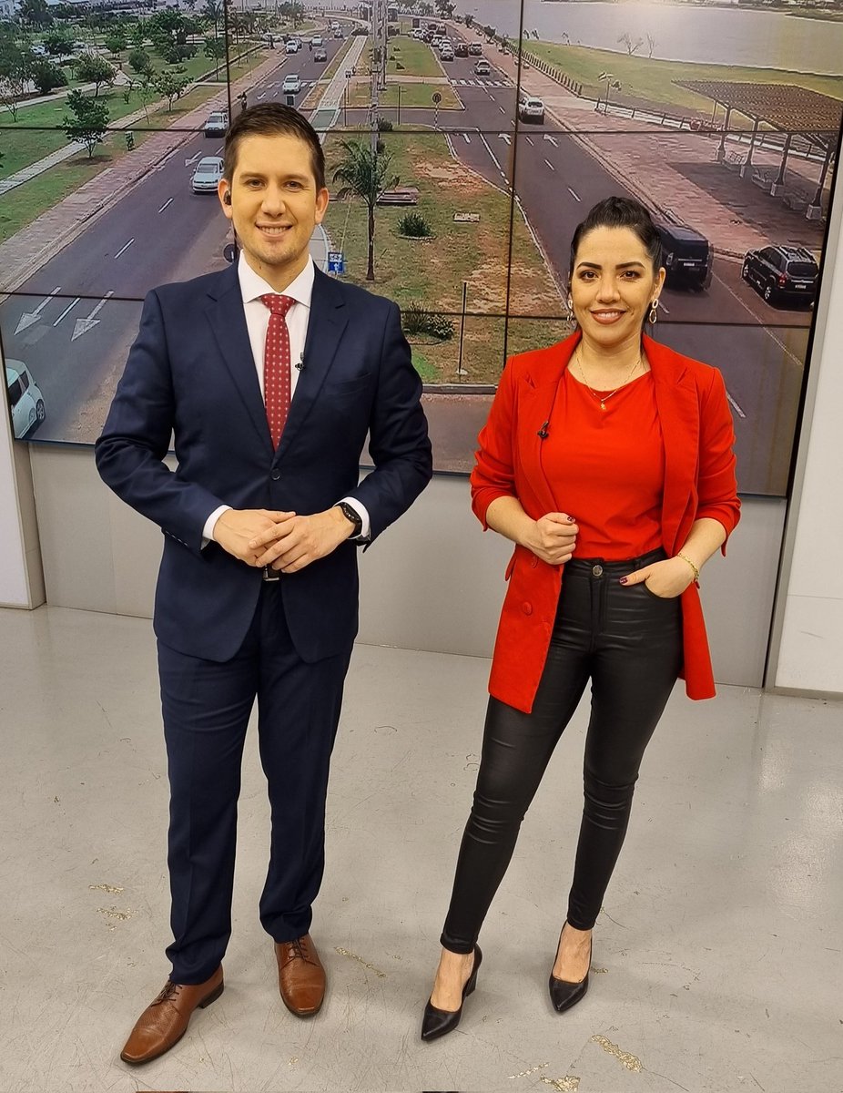 😊 Iniciamos una nueva semana de muchas noticias en Primera Edición.

Conducen en vivo, <a href="/Juanctpy/">Juan Cáceres Troche</a> y <a href="/juditday/">Judit Colecza</a>

📺 Acompáñanos como todos los dias hasta las 15:00 hs por C9N.