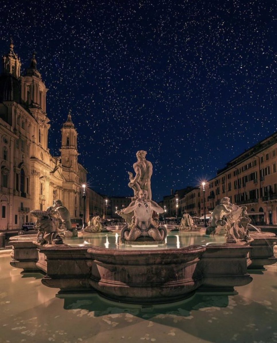 viewsoff's tweet photo. Starry night in Rome. https://t.co/mvaB3KJjfA