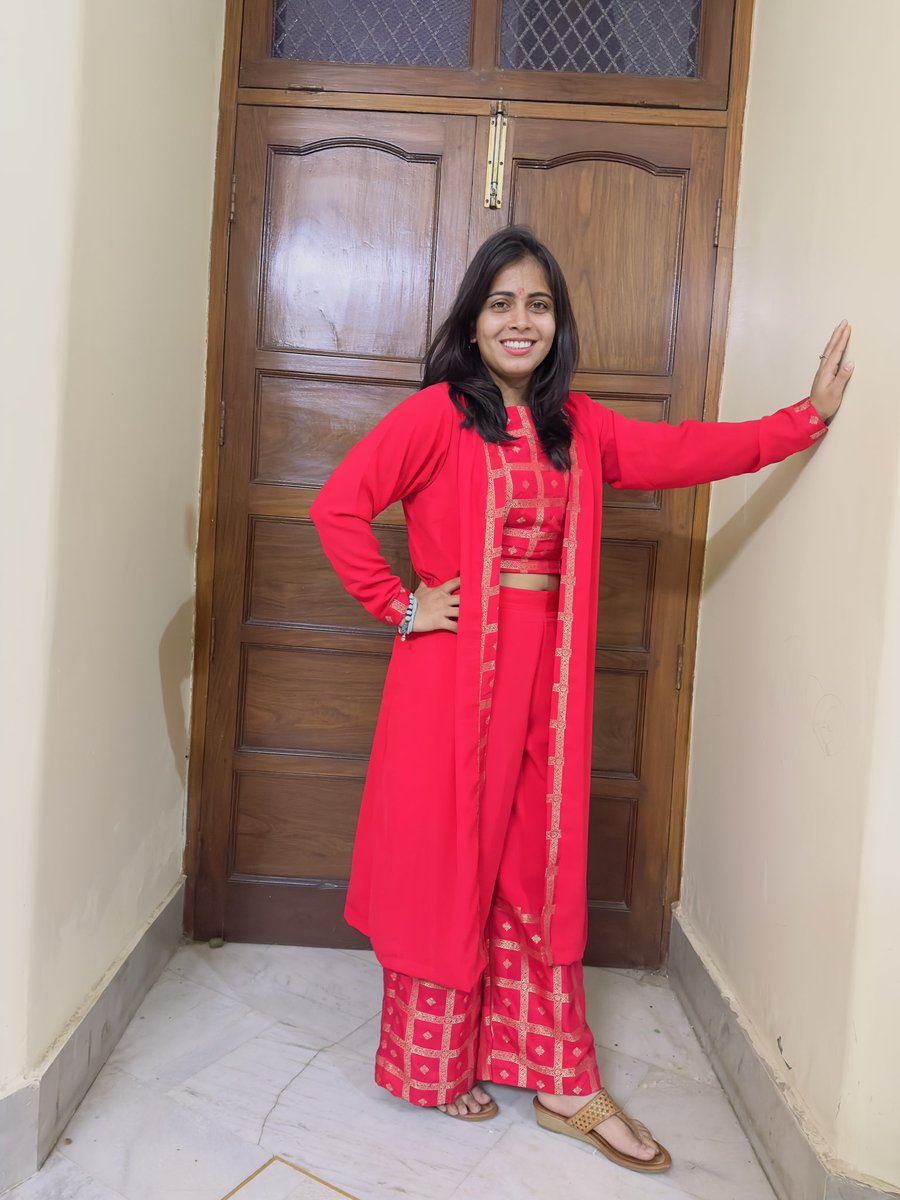 Nehagoyal_720's tweet photo. 🪔❤️ https://t.co/wTU2Mybvqq